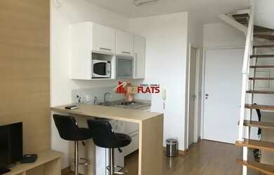 Imagem: O studio possui 1 Dormitório, 2 Banheiros, 1 Vaga na garagem