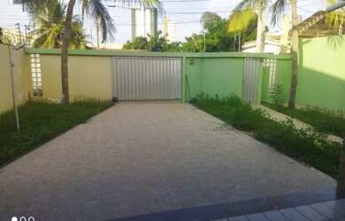 Imagem: A casa possui 5 Dormitórios, 4 Banheiros, 5 Vagas na garagem