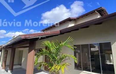 Imagem: A casa em condomínio possui 3 Dormitórios, 4 Banheiros, 2