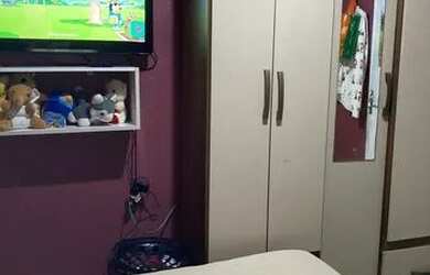 Imagem: A casa possui 4 Dormitórios, 1 Banheiro e está localizado