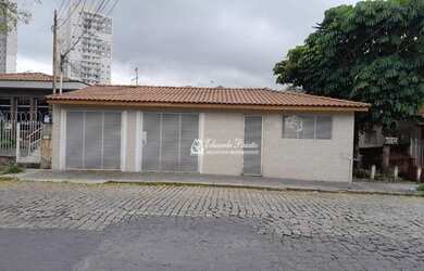 Imagem: A casa possui 2 Dormitórios, 3 Banheiros, 5 Vagas na garagem