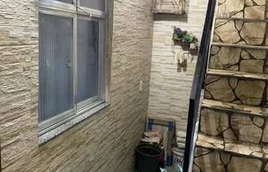 Imagem: A casa possui 1 Dormitório, 2 Banheiros e está localizado