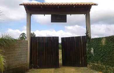 Imagem: A chácara possui 10000m² de Área e está localizado em Rio