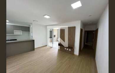 Imagem: O apartamento possui 3 Dormitórios, 1 Banheiro, 2 Vagas na