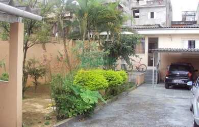 Imagem: A casa possui 3 Dormitórios, 2 Banheiros, 5 Vagas na garagem