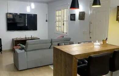 Imagem 8: Casa com piscina e pátio fechado, localizado no bairro Linha Bonita em Gramado/RS