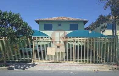 Imagem: A casa possui 2 Dormitórios, 2 Banheiros, 1 Vaga na garagem