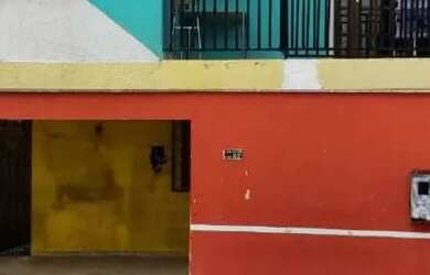 Imagem: A casa possui 4 Dormitórios, 3 Banheiros, 2 Vagas na garagem