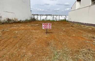 Imagem: O terreno possui 370m² de Área e está localizado em Vila