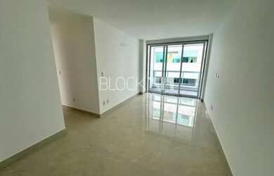 Imagem: O apartamento possui 3 Dormitórios, 3 Banheiros, 2 Vagas na