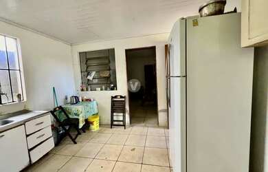 Imagem 13: Casa com 3 dormitórios e amplo terreno no bairro Tomazetti