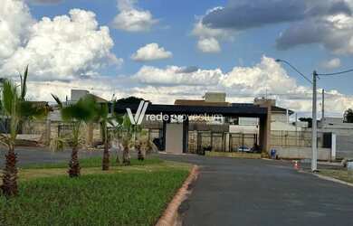 Imagem: O terreno possui 300m² de Área e Imóvel novo e está localizado
