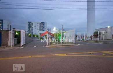 Imagem: O apartamento possui 2 Dormitórios, 1 Banheiro, 1 Vaga na garagem