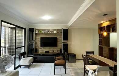 Imagem: O apartamento possui 2 Dormitórios, 2 Banheiros, 2 Vagas na