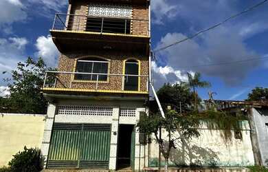 Imagem: A casa possui 5 Dormitórios, 5 Banheiros, 2 Vagas na garagem