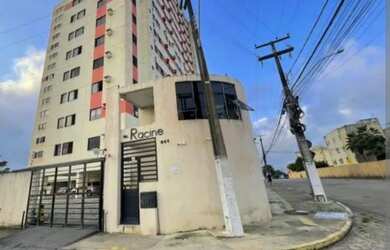 Imagem: O apartamento possui 1 Dormitório, 1 Banheiro, 1 Vaga na garagem