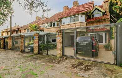 Imagem: A casa em condomínio possui 3 Dormitórios, 3 Banheiros, 3