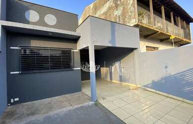 Imagem: A casa possui 2 Dormitórios, 1 Banheiro, 1 Vaga na garagem