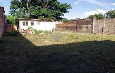 Imagem: O terreno possui 300m² de Área e está localizado em Elsa