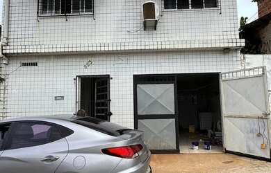 Imagem: A casa possui 2 Dormitórios, 1 Banheiro, 1 Vaga na garagem