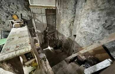 Imagem: A casa possui 2 Dormitórios, 2 Banheiros, 160m² de Área e