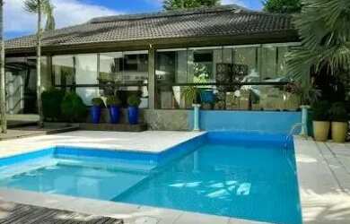 Imagem 3: Ampla casa 4 suítes APENAS 500m da Praça do Congresso centro de criciúma...