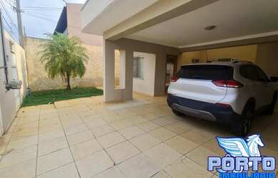 Imagem 3: LINDA CASA. Ar-condicionado, Área de serviço, 130m² de Áreae2 Vagas...