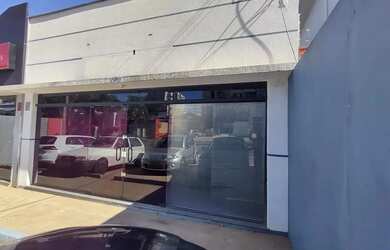 Imagem: O depósito possui 2 Vagas na garagem, 100m² de Área e está