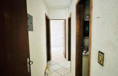 Imagem: O apartamento possui 4 Dormitórios, 2 Banheiros, 2 Vagas na