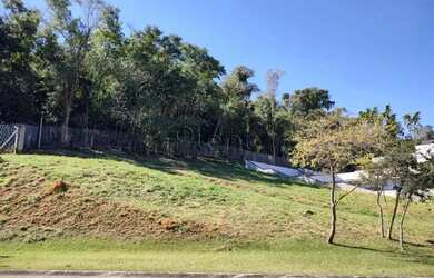 Imagem: O terreno e possui 851-0m² de Área está localizado em Santa