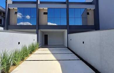 Imagem: Casa à Venda em Costa e Silva, Joinville 3 Quartos, 106m²