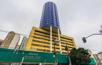 Imagem: O apartamento possui 1 Dormitório, 1 Banheiro, 49m² de Área