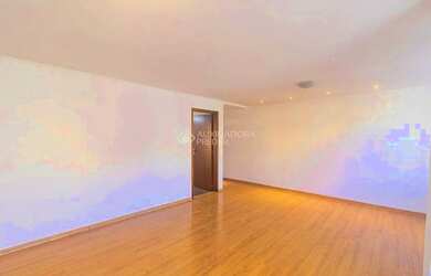 Imagem: O apartamento possui 2 Dormitórios, 1 Banheiro e 82m² de Área