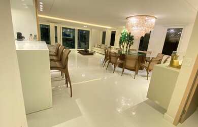 Imagem 12: CASA DE LUXO, MURO Alto!