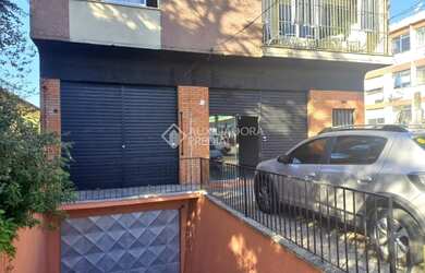 Imagem: O depósito possui 1 Vaga na garagem e 190m² de Área e está