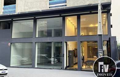 Imagem 3: Sala Comercial com Mezanino para Locação Anual no Bairro Pioneiros em...