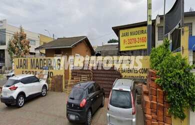 Imagem: O depósito possui 5 Vagas na garagem, 200m² de Área e está