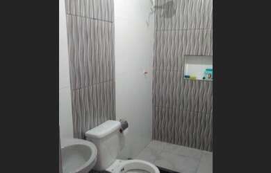 Imagem: A casa possui 1 Dormitório, 1 Banheiro e está localizado em