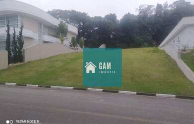 Imagem: O terreno possui 1.033m² de Área e está localizado em Parque