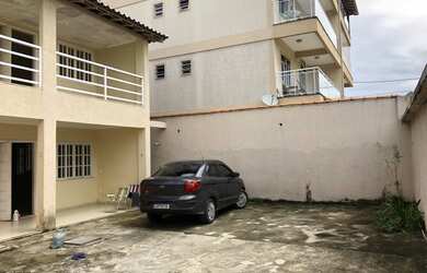 Imagem: A casa possui 5 Dormitórios, 5 Banheiros, 4 Vagas na garagem