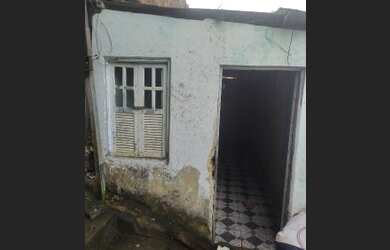 Imagem: A casa possui 1 Dormitório, 1 Banheiro e está localizado