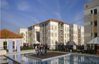 Imagem: O apartamento possui 2 Dormitórios, 1 Banheiro, 1 Vaga na garagem