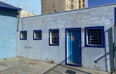 Imagem: O depósito possui 2 Vagas na garagem e 215m² de Área e está