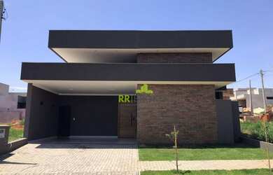 Imagem: A casa possui 3 Dormitórios, 3 Banheiros, 148m² de Área e