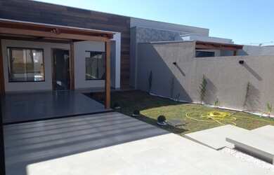 Imagem 10: Casa nova Campo Mourão PR Jardim Araucária com grande quintal porcelanato