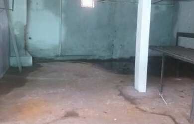 Imagem 4: Alugo galpão 800. 