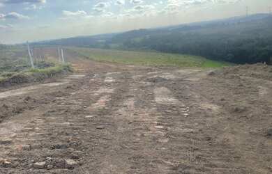Imagem: O terreno possui 600m² de Área e está localizado em Centro