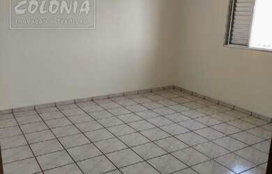 Imagem: A casa possui 1 Dormitório, 1 Banheiro, 1 Vaga na garagem