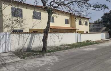 Imagem: A casa possui 2 Dormitórios, 2 Banheiros, 1 Vaga na garagem