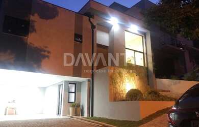 Imagem: A casa em condomínio possui 3 Dormitórios, 4 Banheiros, 4